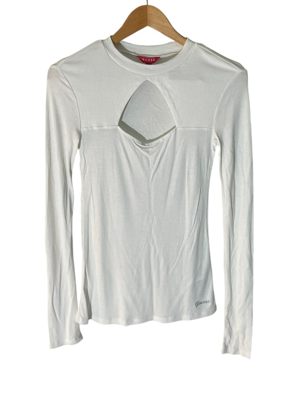 C35- NWT NEW Medium GUESS White Long-Sleeve Cutout Front Tee